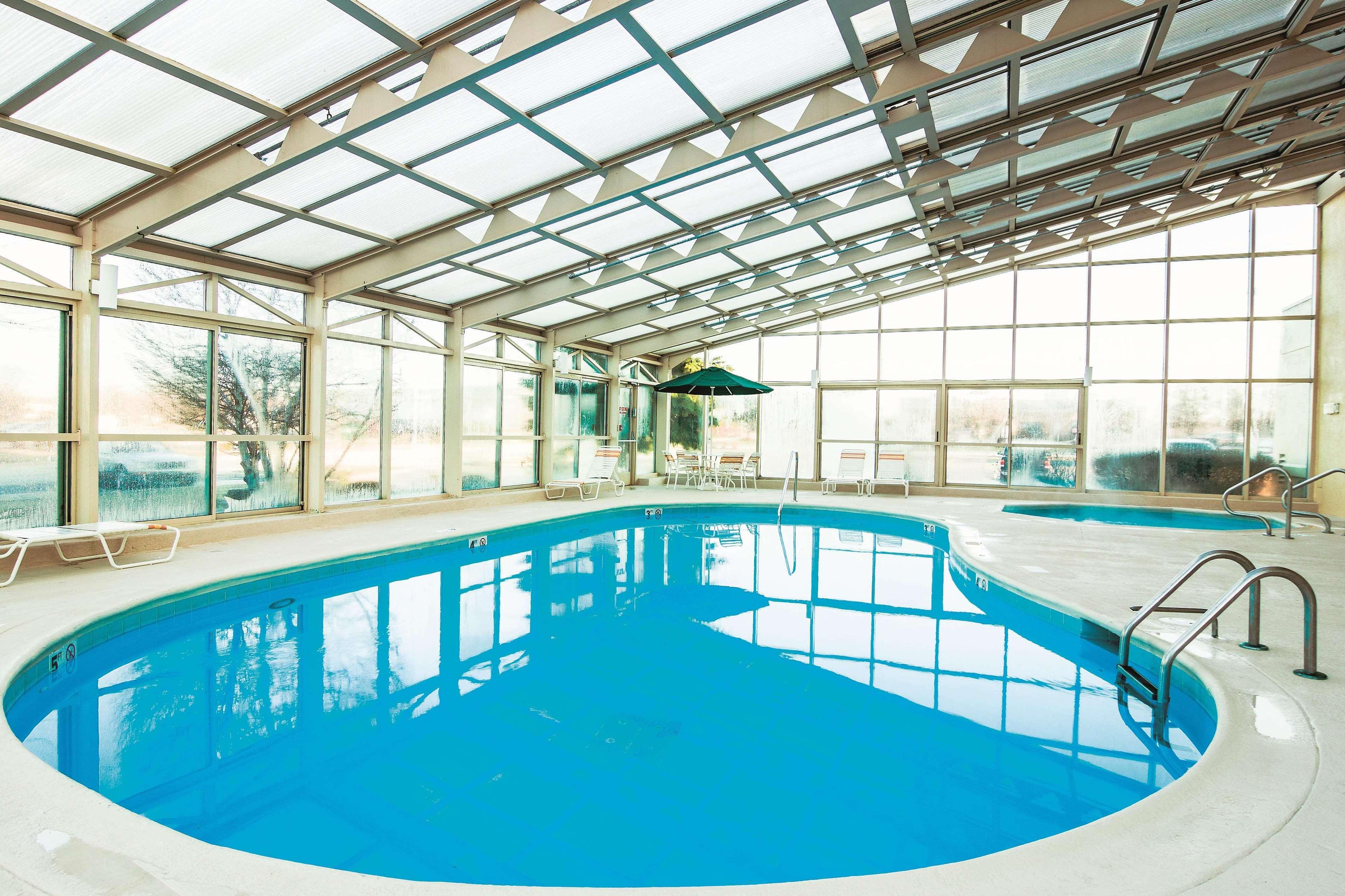 La Quinta By Wyndham Chicago Tinley Park Hotel Exterior photo