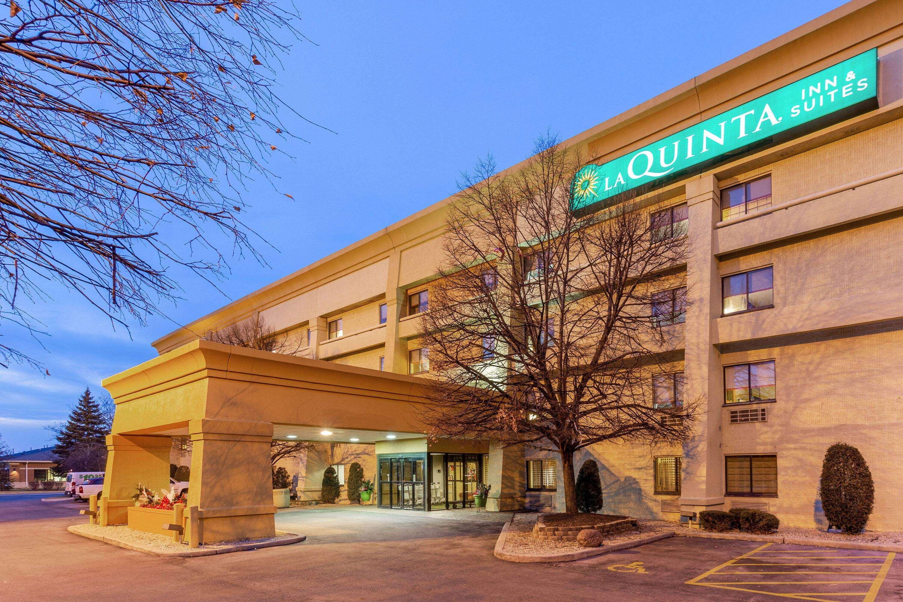La Quinta By Wyndham Chicago Tinley Park Hotel Exterior photo